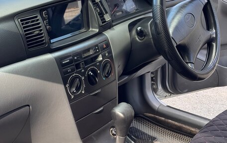 Toyota Corolla, 2003 год, 655 000 рублей, 10 фотография