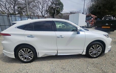 Toyota Harrier, 2022 год, 4 650 000 рублей, 3 фотография
