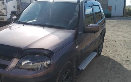 Chevrolet Niva I рестайлинг, 2018 год, 920 000 рублей, 8 фотография