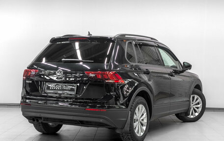 Volkswagen Tiguan II, 2019 год, 2 800 000 рублей, 5 фотография