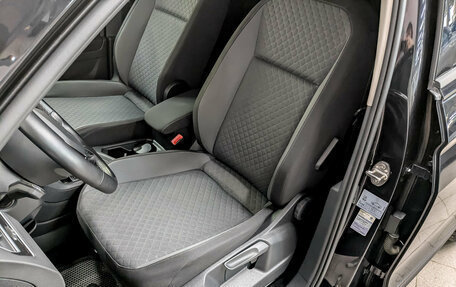 Volkswagen Tiguan II, 2019 год, 2 800 000 рублей, 21 фотография