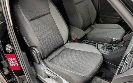 Volkswagen Tiguan II, 2019 год, 2 800 000 рублей, 22 фотография