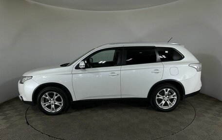 Mitsubishi Outlander III рестайлинг 3, 2014 год, 1 500 000 рублей, 5 фотография