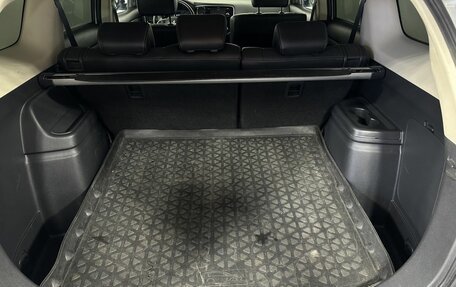 Mitsubishi Outlander III рестайлинг 3, 2014 год, 1 500 000 рублей, 18 фотография