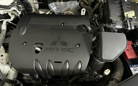 Mitsubishi Outlander III рестайлинг 3, 2014 год, 1 500 000 рублей, 17 фотография