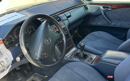 Mercedes-Benz E-Класс, 2000 год, 270 000 рублей, 3 фотография