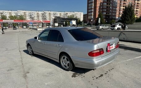 Mercedes-Benz E-Класс, 2000 год, 270 000 рублей, 4 фотография