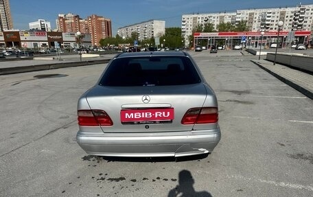 Mercedes-Benz E-Класс, 2000 год, 270 000 рублей, 5 фотография