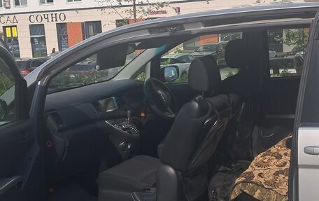 Toyota ISis I, 2012 год, 940 000 рублей, 1 фотография