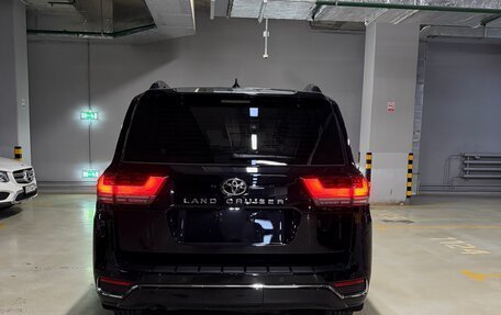 Toyota Land Cruiser, 2024 год, 14 000 000 рублей, 4 фотография