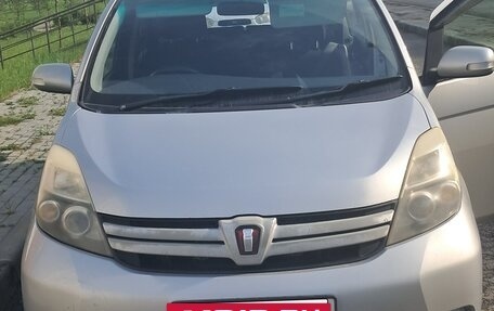 Toyota ISis I, 2012 год, 940 000 рублей, 4 фотография