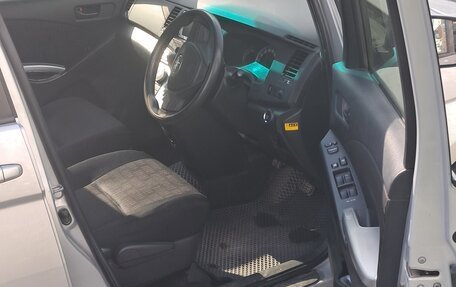 Toyota ISis I, 2012 год, 940 000 рублей, 11 фотография