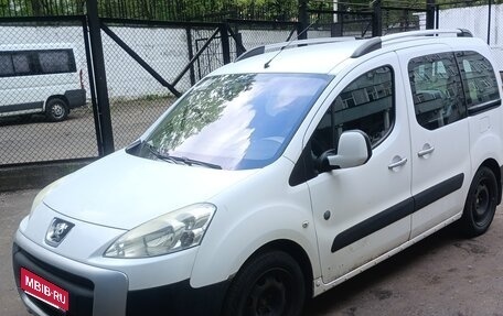 Peugeot Partner II рестайлинг 2, 2011 год, 600 000 рублей, 1 фотография