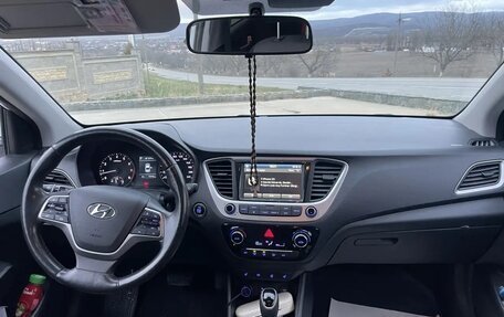 Hyundai Solaris II рестайлинг, 2018 год, 1 700 000 рублей, 7 фотография