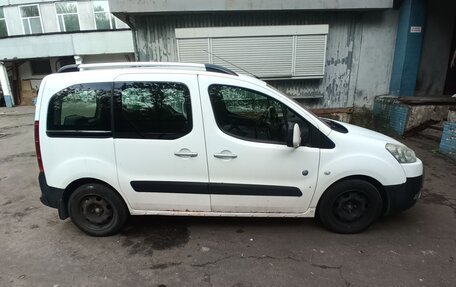 Peugeot Partner II рестайлинг 2, 2011 год, 600 000 рублей, 4 фотография