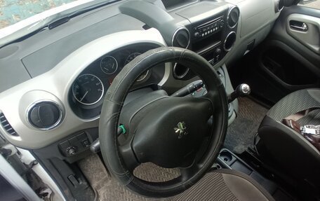 Peugeot Partner II рестайлинг 2, 2011 год, 600 000 рублей, 6 фотография