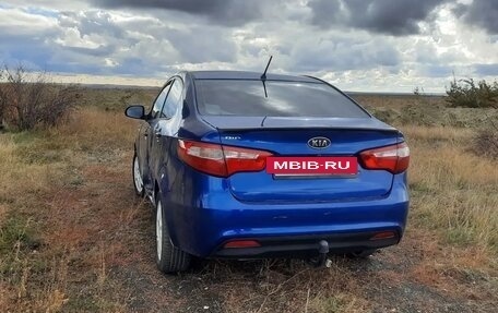 KIA Rio III рестайлинг, 2011 год, 700 000 рублей, 2 фотография
