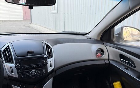 Chevrolet Cruze II, 2014 год, 700 000 рублей, 4 фотография