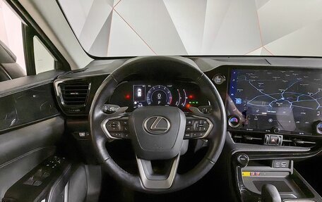 Lexus NX, 2021 год, 5 950 000 рублей, 19 фотография