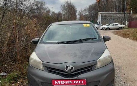 Toyota Vitz, 2012 год, 550 000 рублей, 1 фотография