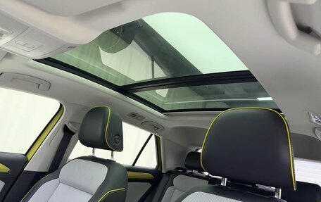 Volkswagen T-Roc I, 2023 год, 2 285 000 рублей, 14 фотография