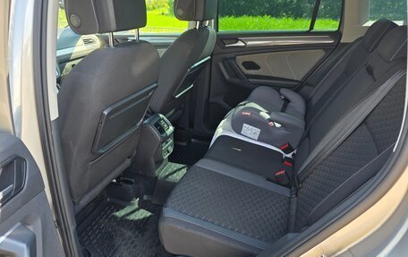 Volkswagen Tiguan II, 2019 год, 2 220 000 рублей, 7 фотография