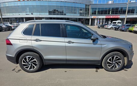 Volkswagen Tiguan II, 2019 год, 2 220 000 рублей, 3 фотография