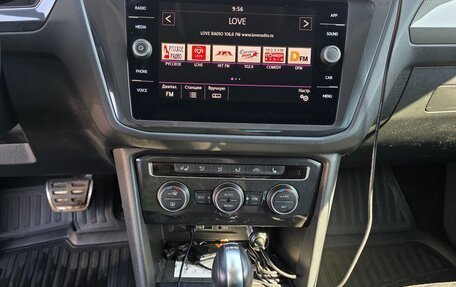 Volkswagen Tiguan II, 2019 год, 2 220 000 рублей, 15 фотография