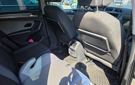 Volkswagen Tiguan II, 2019 год, 2 220 000 рублей, 16 фотография