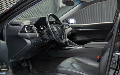 Toyota Camry, 2018 год, 2 550 000 рублей, 9 фотография