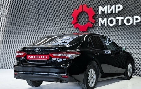 Toyota Camry, 2018 год, 2 550 000 рублей, 4 фотография