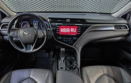 Toyota Camry, 2018 год, 2 550 000 рублей, 12 фотография