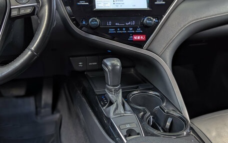 Toyota Camry, 2018 год, 2 550 000 рублей, 17 фотография