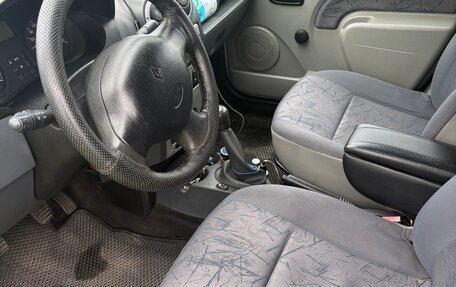 Renault Logan I, 2006 год, 149 000 рублей, 6 фотография