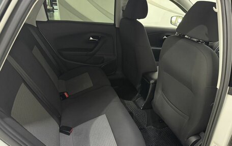 Volkswagen Polo VI (EU Market), 2015 год, 949 000 рублей, 15 фотография