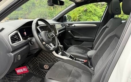 Volkswagen T-Roc I, 2023 год, 1 712 125 рублей, 11 фотография