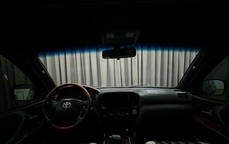 Toyota Land Cruiser 100 рестайлинг 2, 2001 год, 1 799 888 рублей, 11 фотография