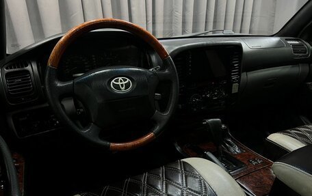 Toyota Land Cruiser 100 рестайлинг 2, 2001 год, 1 799 888 рублей, 7 фотография