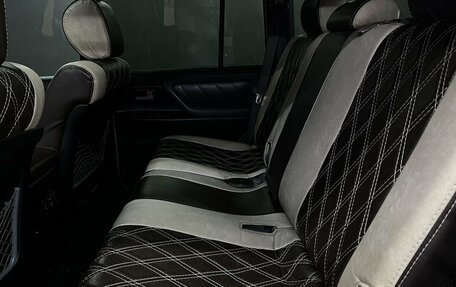 Toyota Land Cruiser 100 рестайлинг 2, 2001 год, 1 799 888 рублей, 26 фотография