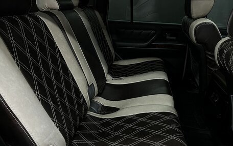 Toyota Land Cruiser 100 рестайлинг 2, 2001 год, 1 799 888 рублей, 23 фотография