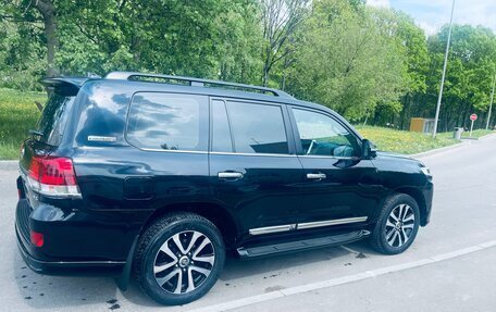 Toyota Land Cruiser 200, 2019 год, 9 000 000 рублей, 5 фотография