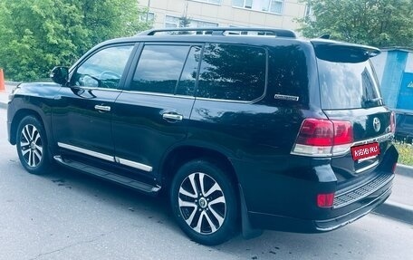 Toyota Land Cruiser 200, 2019 год, 9 000 000 рублей, 6 фотография