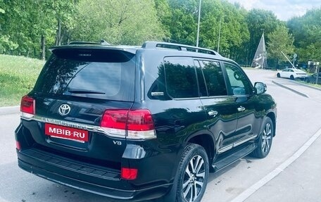 Toyota Land Cruiser 200, 2019 год, 9 000 000 рублей, 4 фотография