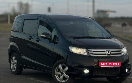 Honda Freed I, 2013 год, 1 150 000 рублей, 2 фотография