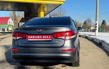 KIA Rio III рестайлинг, 2016 год, 999 000 рублей, 10 фотография