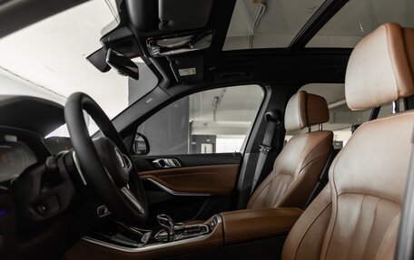 BMW X5, 2019 год, 5 500 000 рублей, 13 фотография