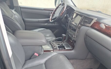 Lexus LX III, 2010 год, 2 880 000 рублей, 6 фотография
