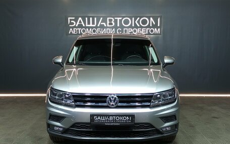 Volkswagen Tiguan II, 2017 год, 2 210 000 рублей, 2 фотография