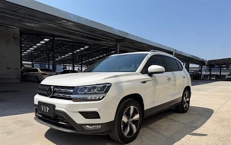 Volkswagen Tharu, 2023 год, 1 798 125 рублей, 2 фотография