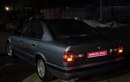 BMW 5 серия, 1989 год, 230 000 рублей, 1 фотография